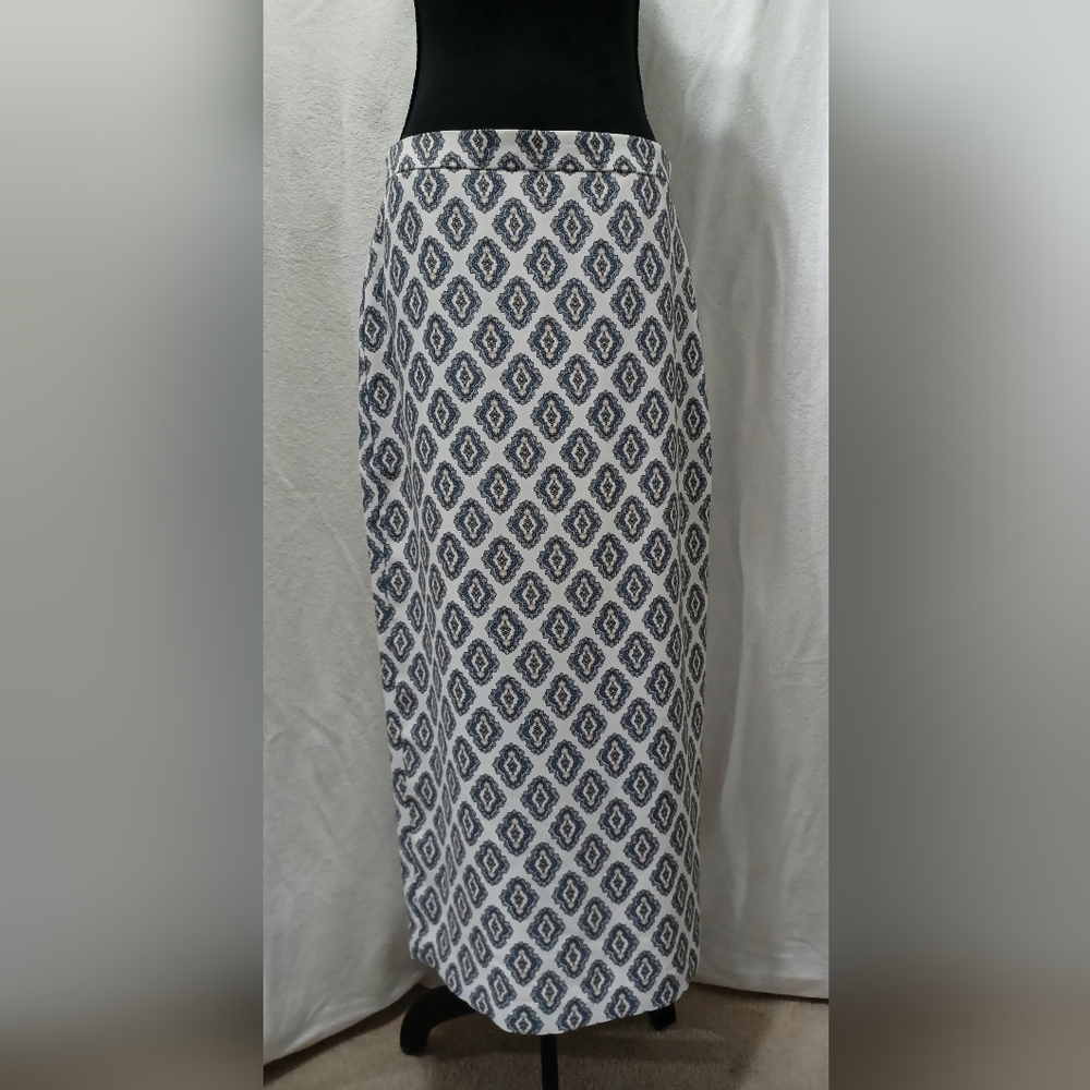 NWT Ann Taylor Foulard Column Midi Skirt Size 10 In Winter White